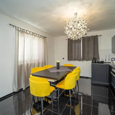 ヴィラ Antonijo ヴェラ・ルカ